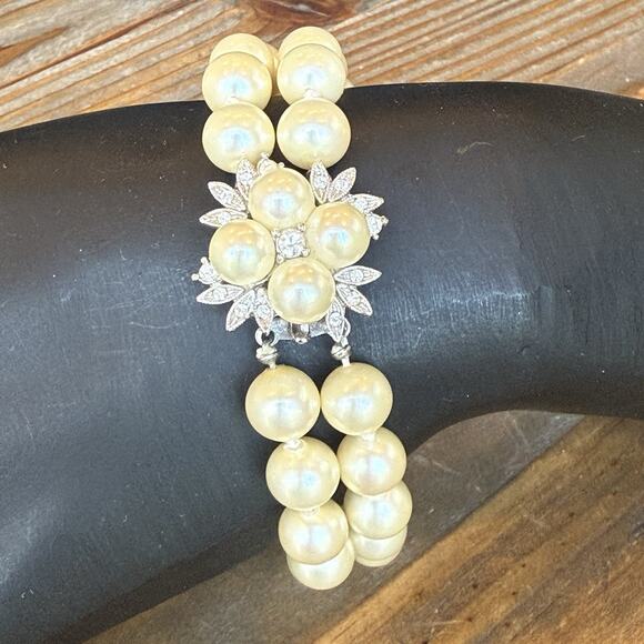 Richelieu 8mm Faux Pearl Double Strand Bracelet Rhinestones Box Clasp 7” Vintage - Picture 8 of 9